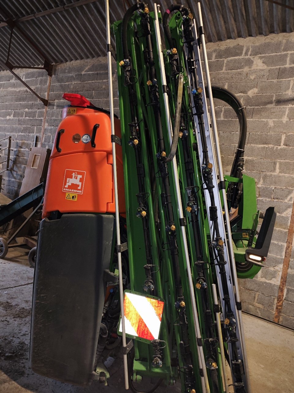 Feldspritze del tipo Amazone UF 1602, Gebrauchtmaschine In MORLHON LE HAUT (Immagine 2)