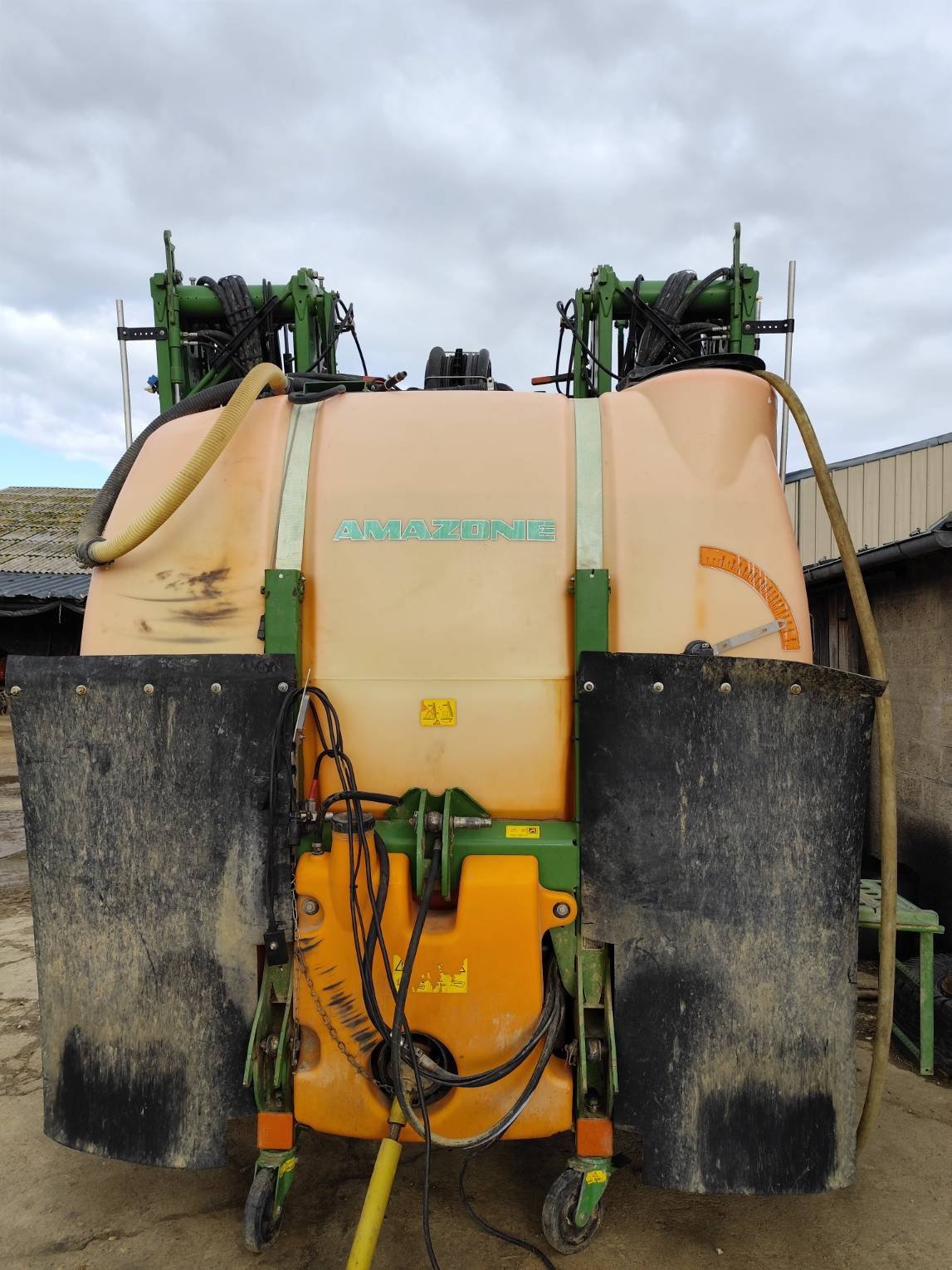 Feldspritze van het type Amazone UF1, Gebrauchtmaschine in Le Horps (Foto 10)