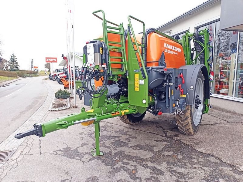 Feldspritze del tipo Amazone UG 3000 Special Anhängefeldspritze, Neumaschine In St. Marienkirchen (Immagine 1)