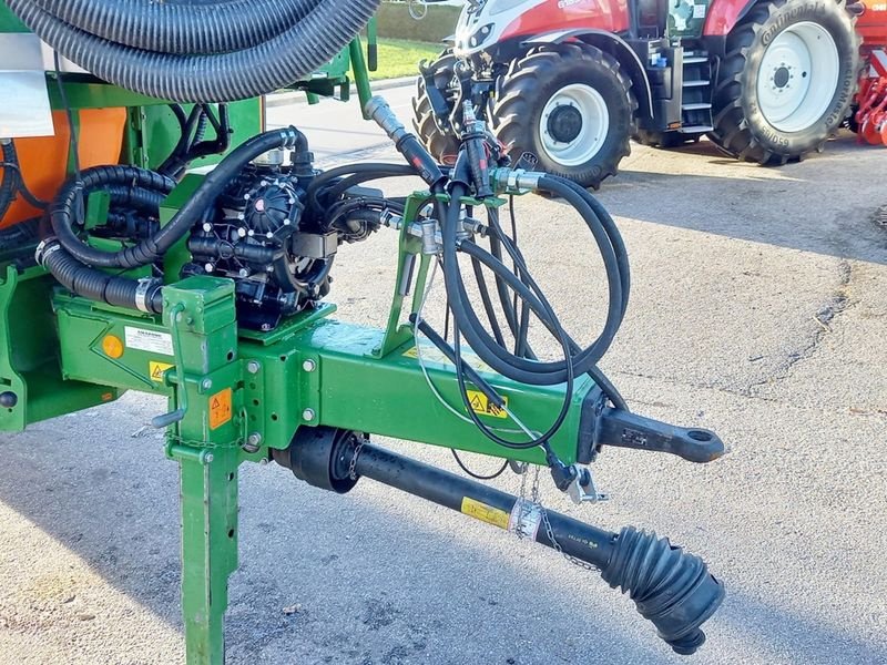 Feldspritze of the type Amazone UX 3200 Special Feldspritze gezogen, Gebrauchtmaschine in St. Marienkirchen (Picture 11)