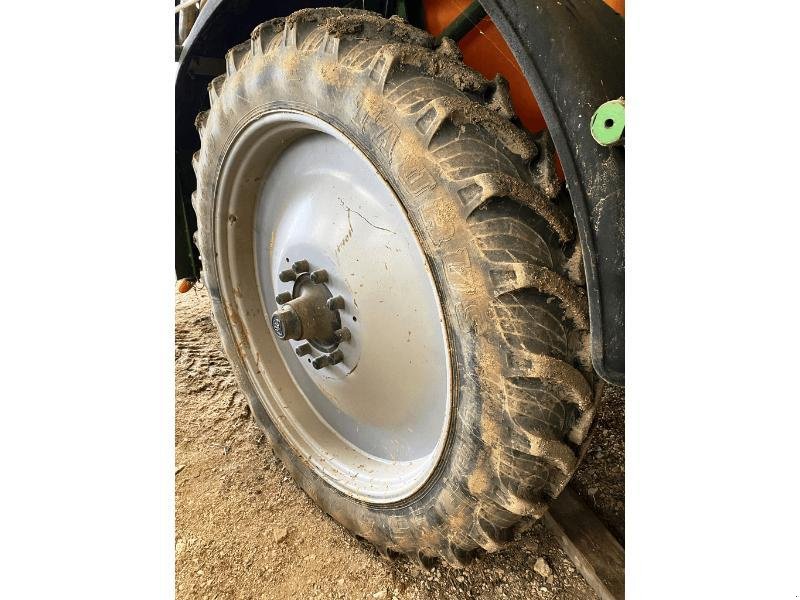 Feldspritze типа Amazone UX 3200, Gebrauchtmaschine в SAINT-GERMAIN DU PUY (Фотография 4)