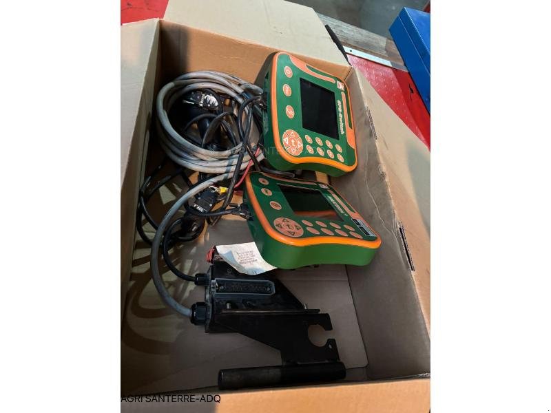 Feldspritze tipa Amazone UX 3200, Gebrauchtmaschine u ROYE (Slika 2)