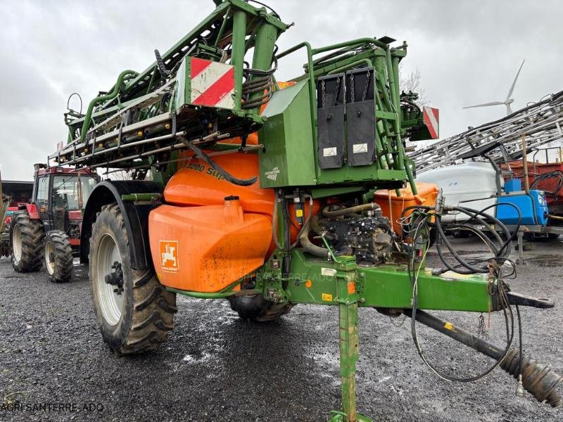 Feldspritze typu Amazone UX 3200, Gebrauchtmaschine w ROYE (Zdjęcie 1)