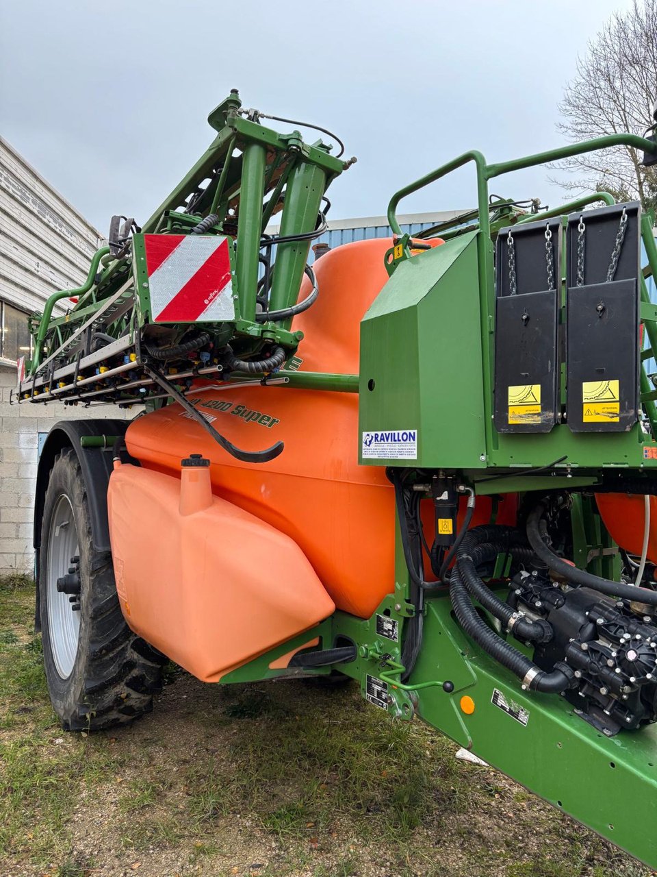 Feldspritze van het type Amazone UX 4200 premium, Gebrauchtmaschine in VERT TOULON (Foto 4)