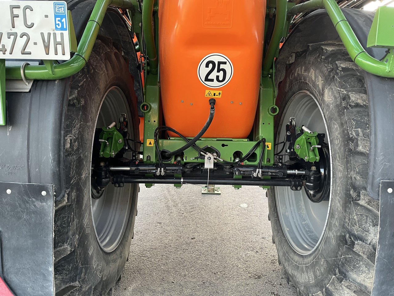 Feldspritze du type Amazone UX 4200 premium, Gebrauchtmaschine en VERT TOULON (Photo 9)
