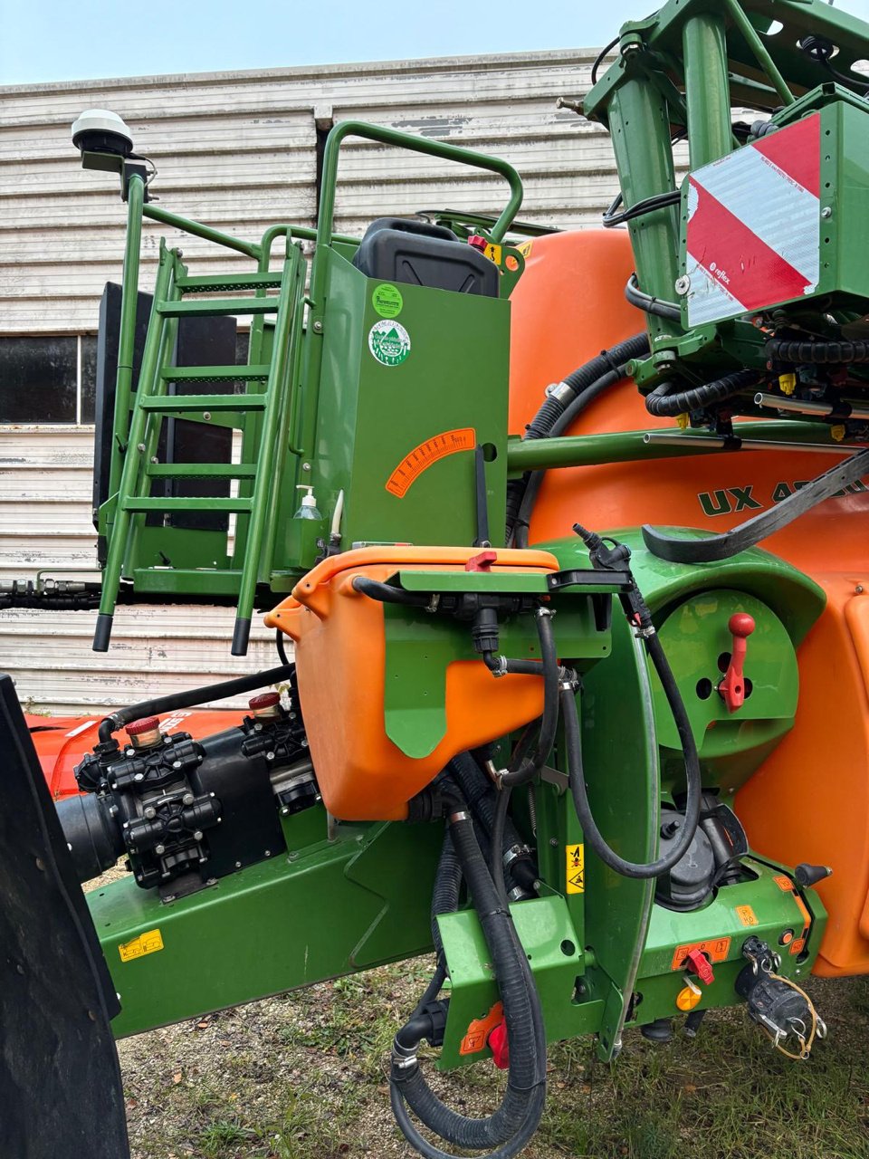 Feldspritze tipa Amazone UX 4200 premium, Gebrauchtmaschine u VERT TOULON (Slika 5)