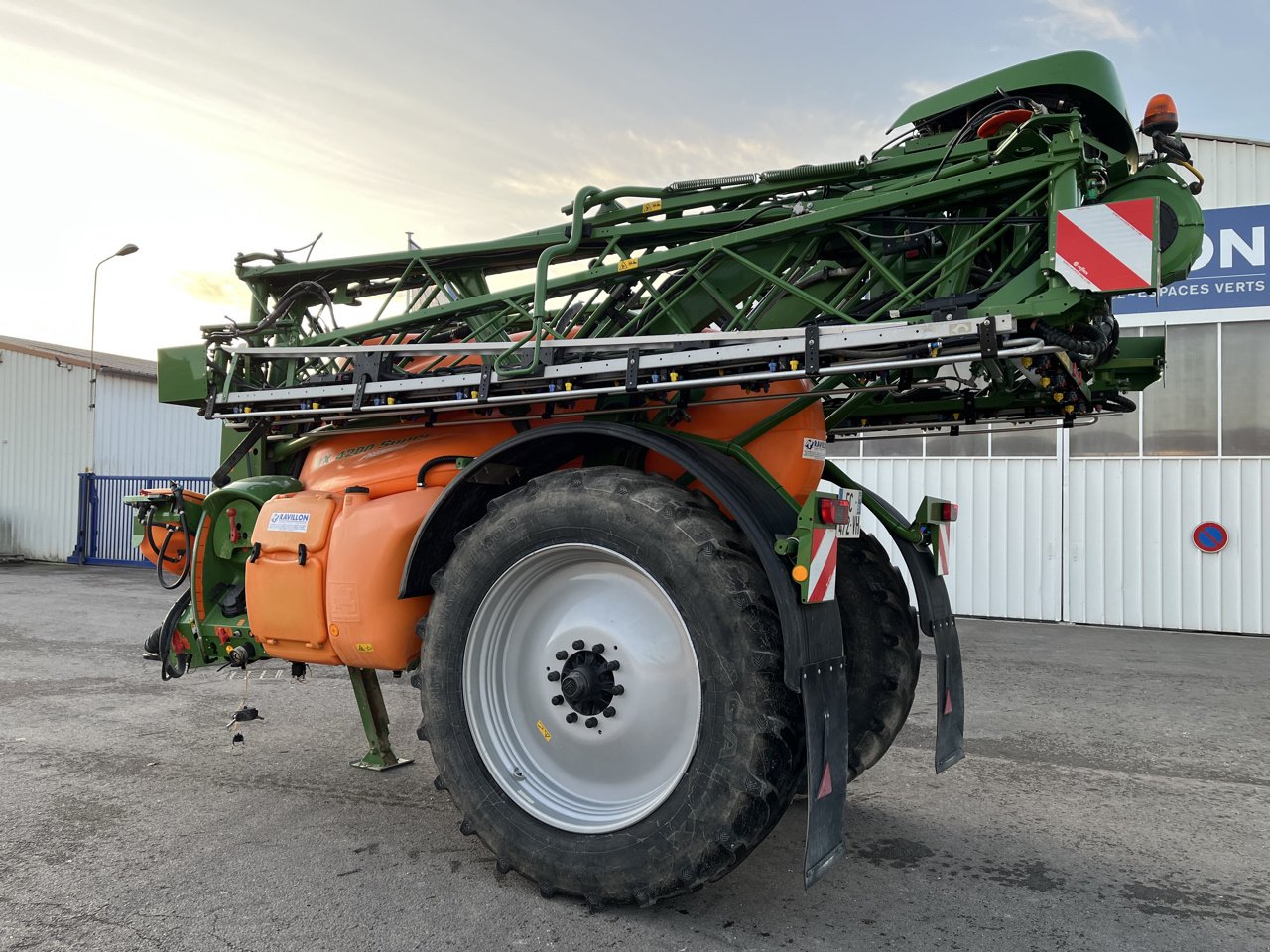 Feldspritze du type Amazone UX 4200 premium, Gebrauchtmaschine en VERT TOULON (Photo 7)