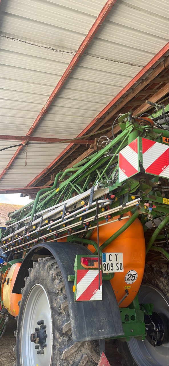Feldspritze des Typs Amazone UX 4200 super premium, Gebrauchtmaschine in Marolles (Bild 9)