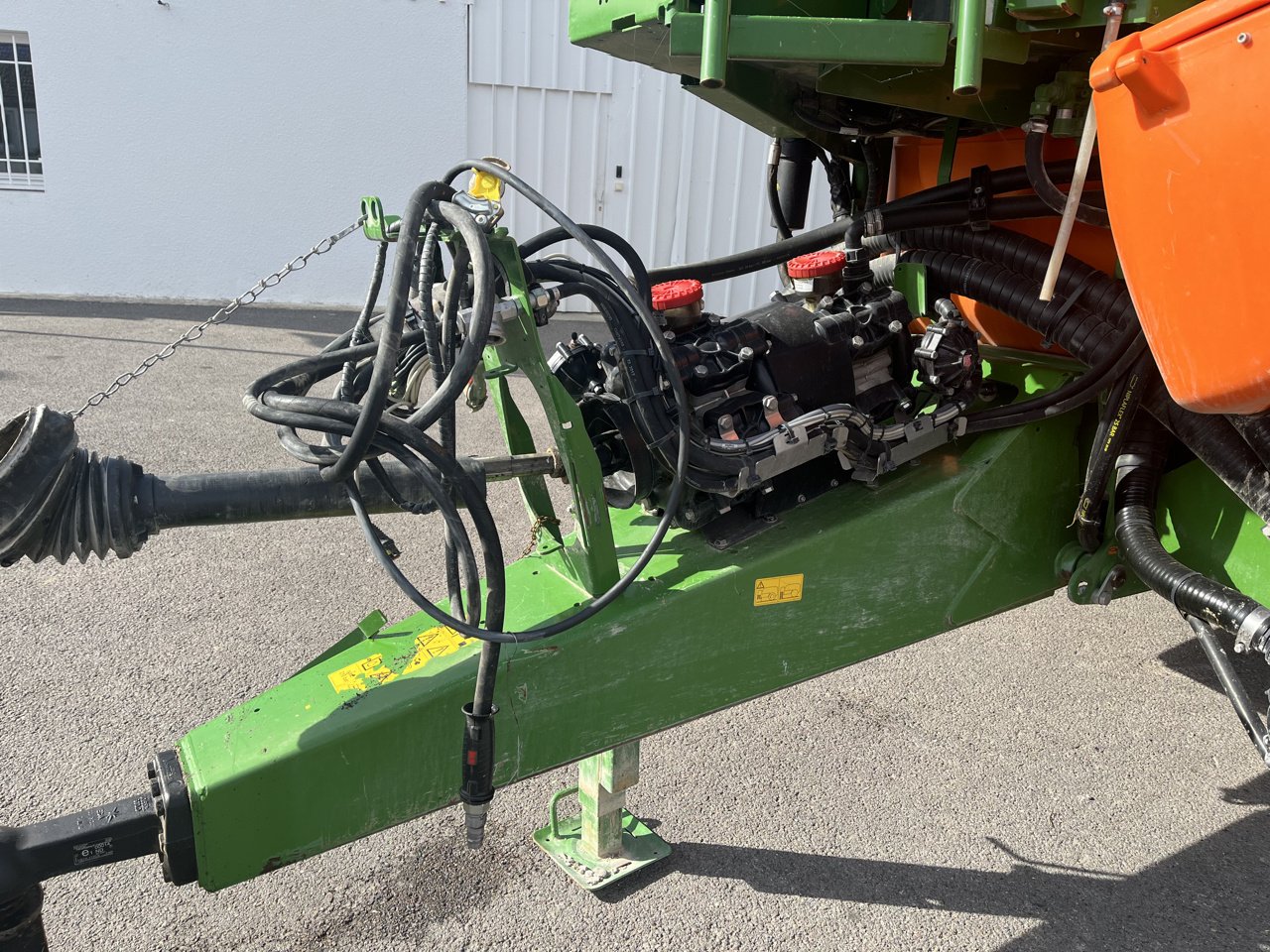 Feldspritze типа Amazone UX 4200 SUPER, Gebrauchtmaschine в VERT TOULON (Фотография 11)