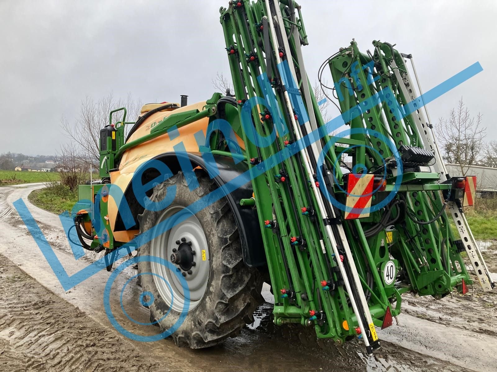 Feldspritze of the type Amazone UX 4200, Gebrauchtmaschine in Eferding (Picture 2)