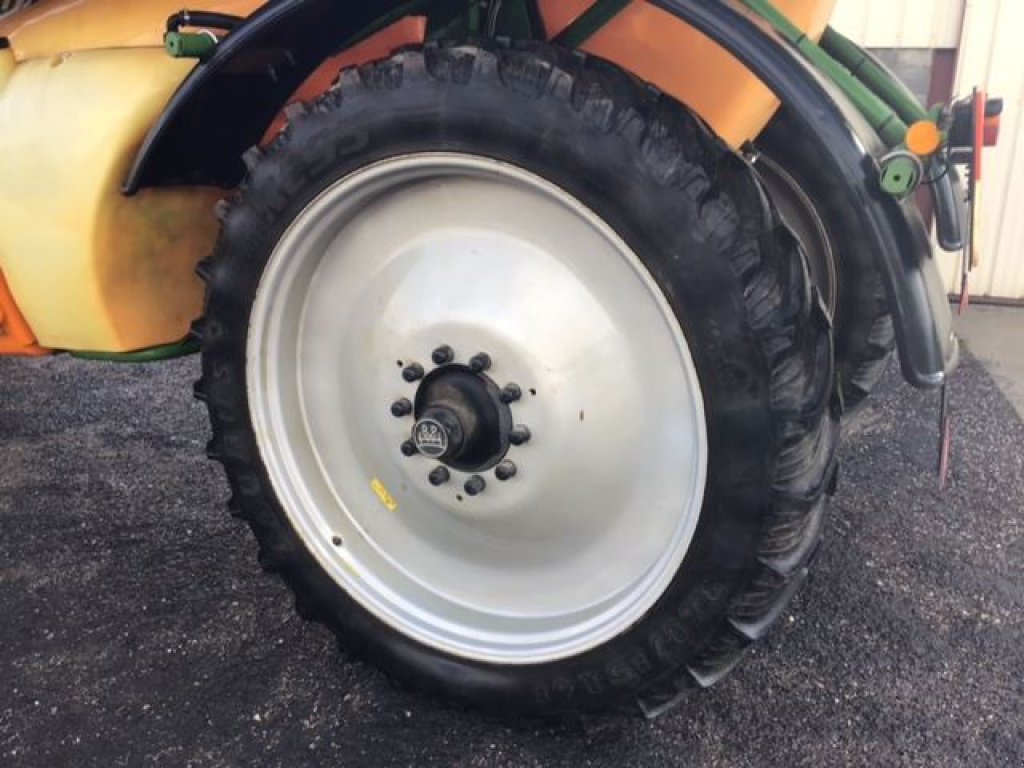 Feldspritze of the type Amazone UX 5200, Gebrauchtmaschine in les hayons (Picture 5)