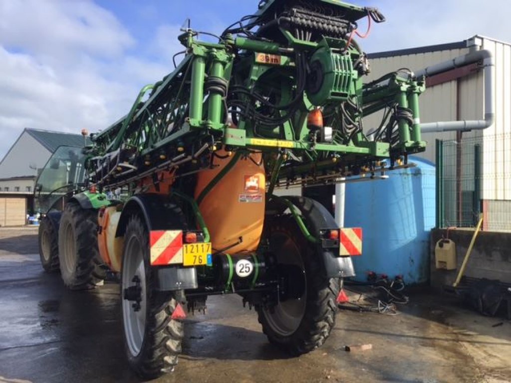 Feldspritze of the type Amazone UX 5200, Gebrauchtmaschine in les hayons (Picture 4)