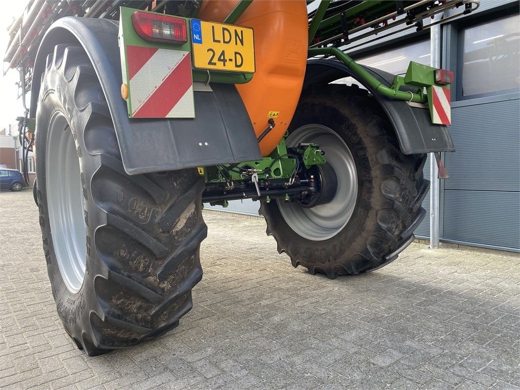 Feldspritze от тип Amazone UX 5200, Gebrauchtmaschine в Beilen (Снимка 8)