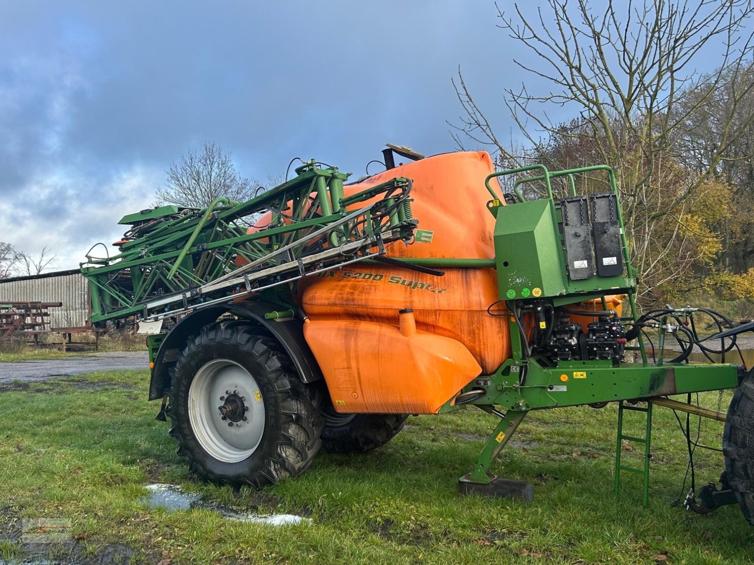 Feldspritze del tipo Amazone UX 5200, Gebrauchtmaschine In Granzin OT Greven (Immagine 1)