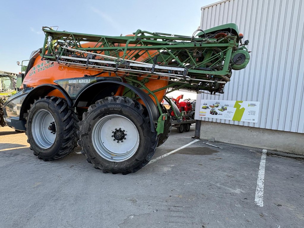 Feldspritze des Typs Amazone Ux11200, Gebrauchtmaschine in SALEUX (Bild 4)