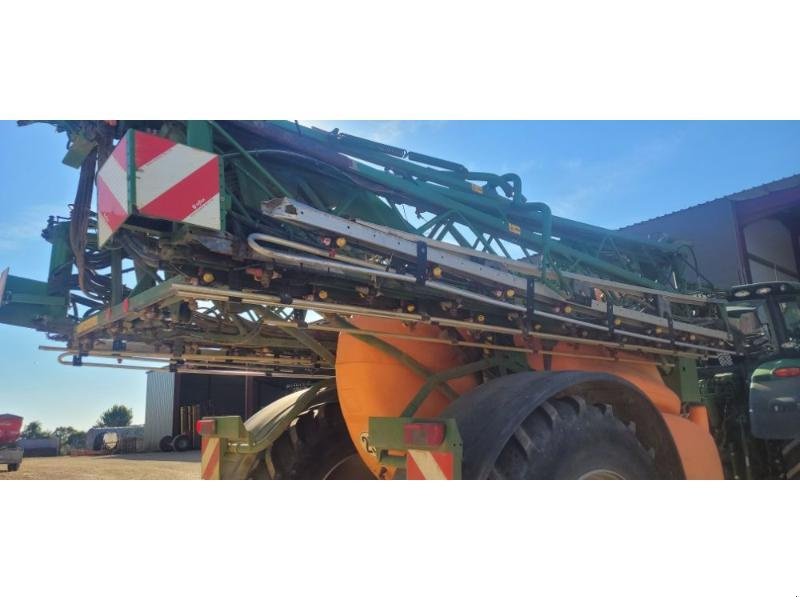 Feldspritze of the type Amazone UX4200, Gebrauchtmaschine in BRAY en Val (Picture 5)
