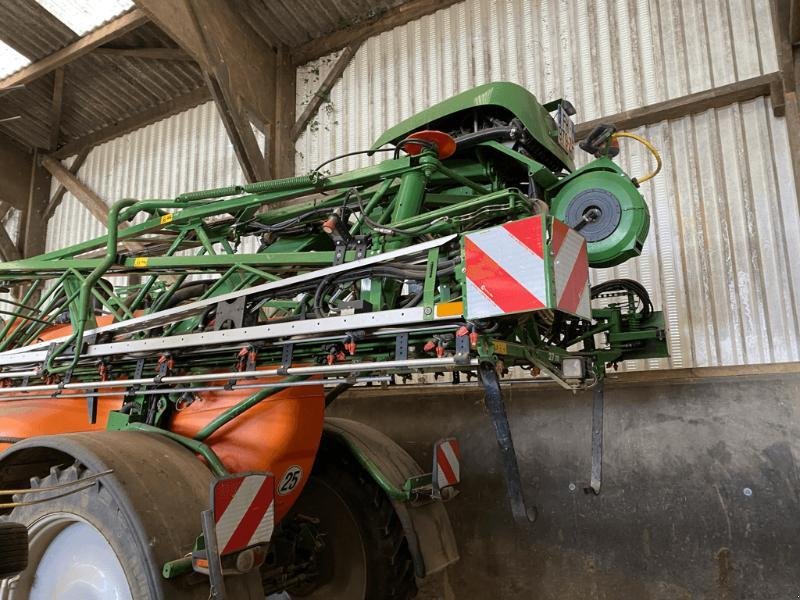 Feldspritze of the type Amazone UX4200, Gebrauchtmaschine in PONTIVY (Picture 3)