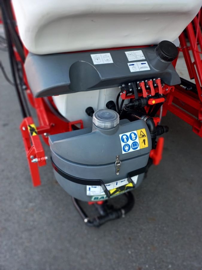 Feldspritze des Typs Bargam MEC POLI 1300/BDX 15m, Neumaschine in Göpfritz (Bild 9)