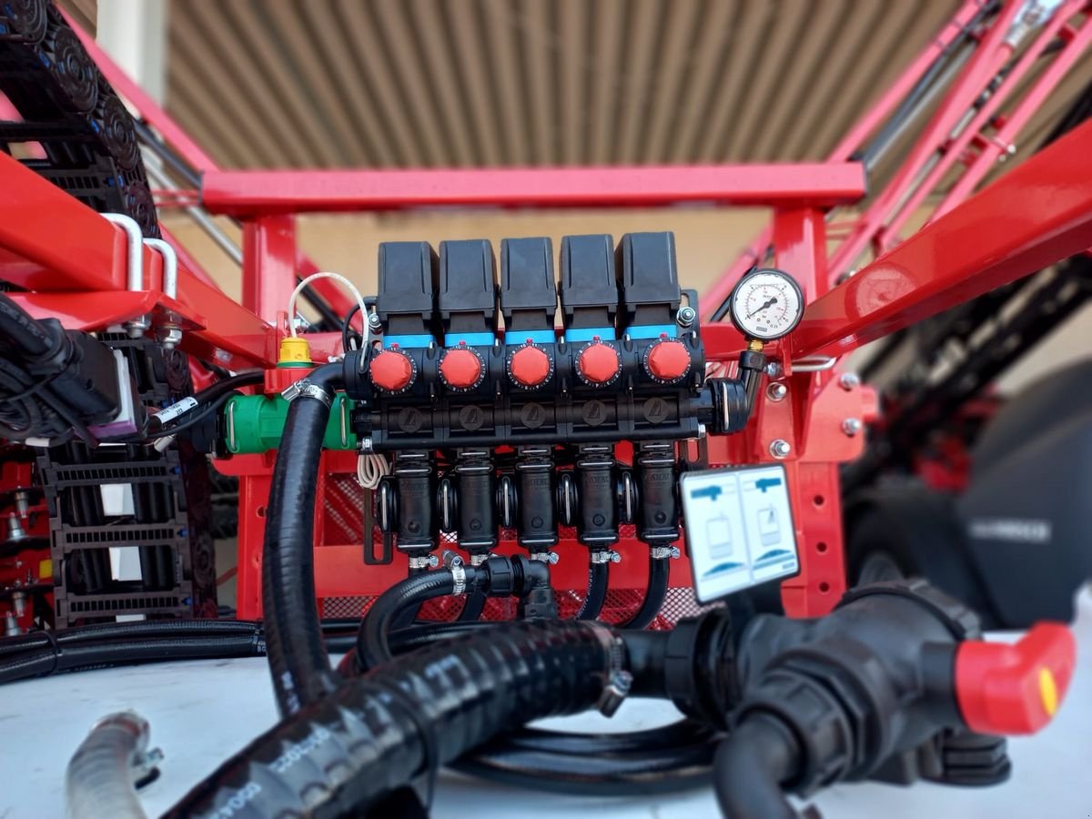 Feldspritze des Typs Bargam MEC POLI 1300/BDX 15m, Neumaschine in Göpfritz (Bild 4)