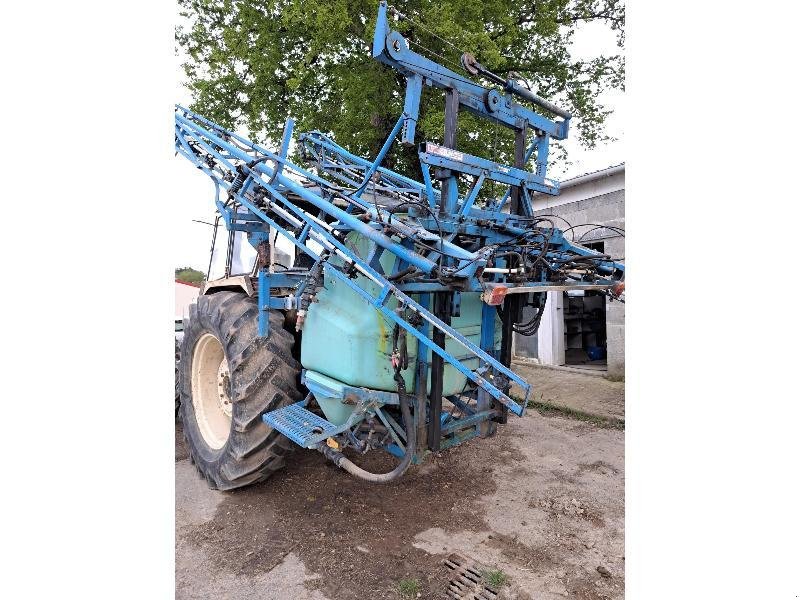 Feldspritze des Typs Berthoud 21M, Gebrauchtmaschine in PLUMELEC (Bild 1)