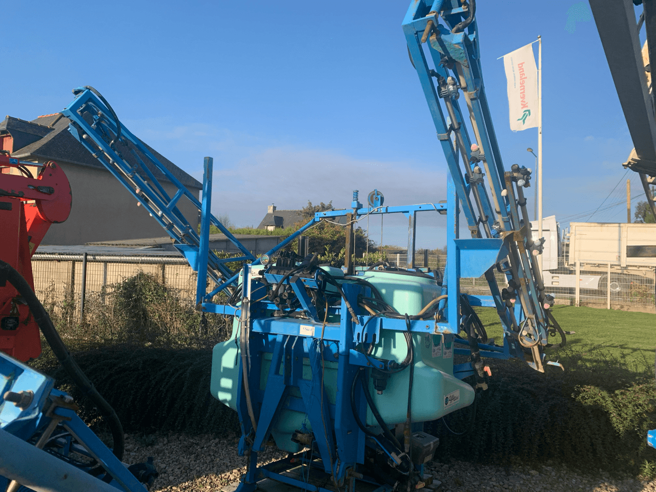 Feldspritze of the type Berthoud 800 L, Gebrauchtmaschine in TREMEUR (Picture 1)