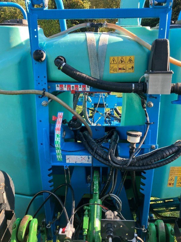 Feldspritze типа Berthoud Elyte 1000 e-tronic, Gebrauchtmaschine в Arbedo (Фотография 3)