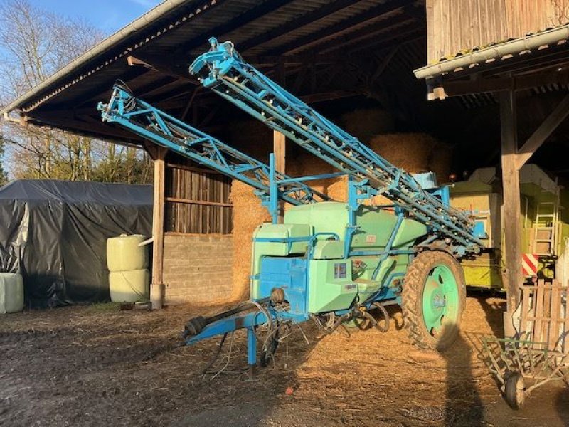 Feldspritze typu Berthoud MAJOR 32 - 27M, Gebrauchtmaschine v les hayons