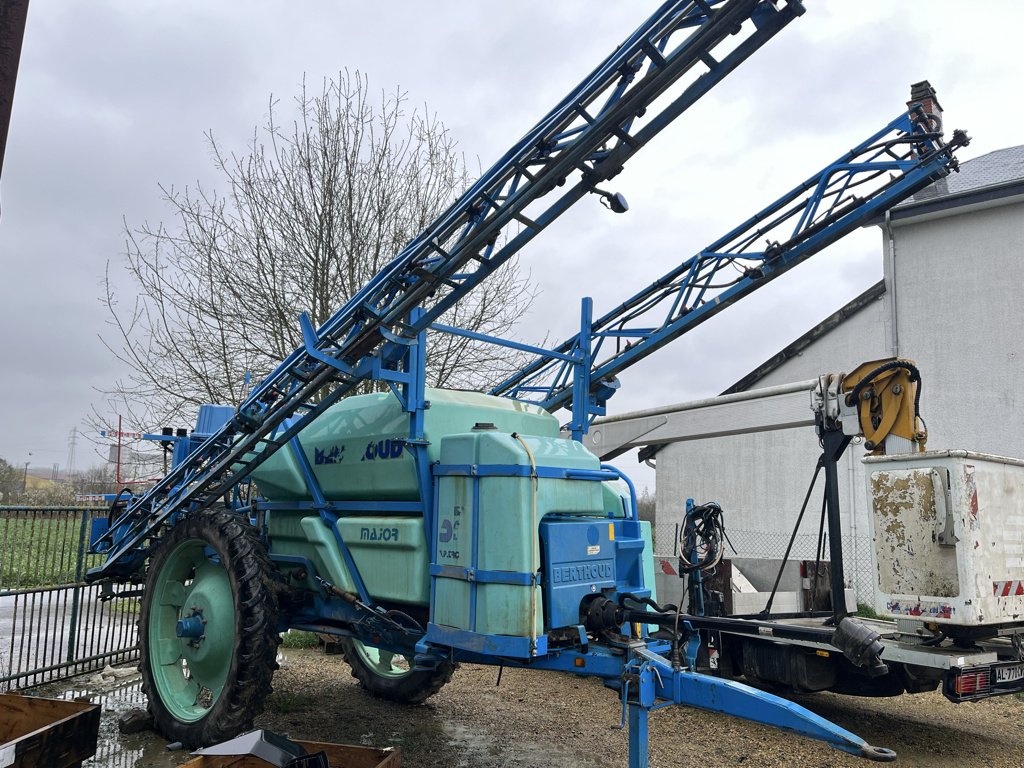 Feldspritze des Typs Berthoud MAJOR 32, Gebrauchtmaschine in VERT TOULON (Bild 1)