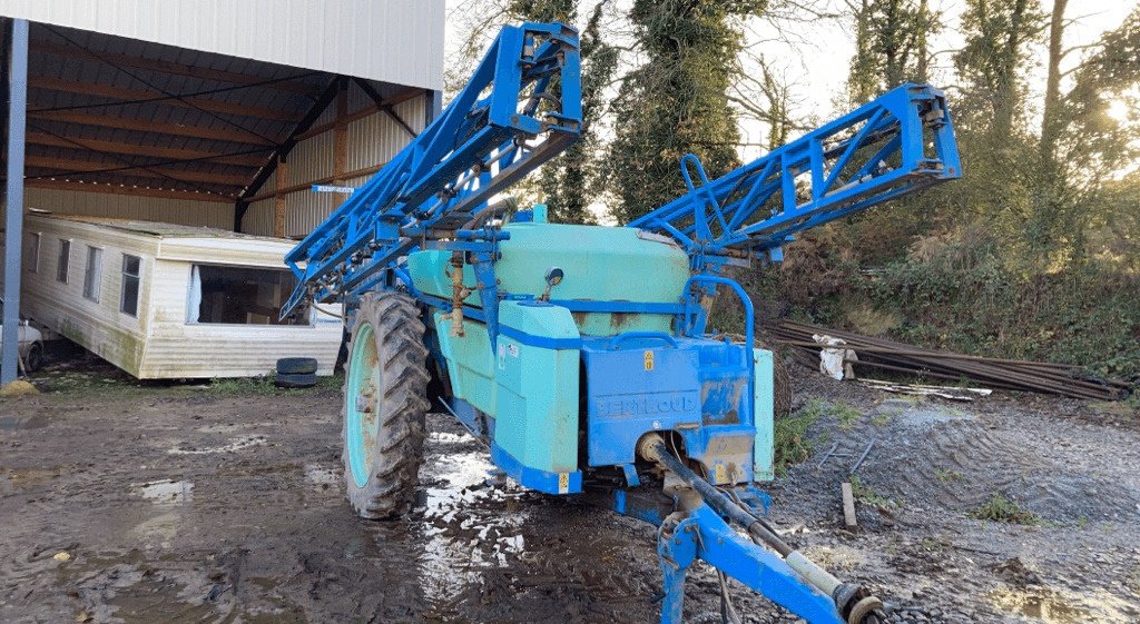 Feldspritze des Typs Berthoud RACER, Gebrauchtmaschine in CONDE SUR VIRE (Bild 3)