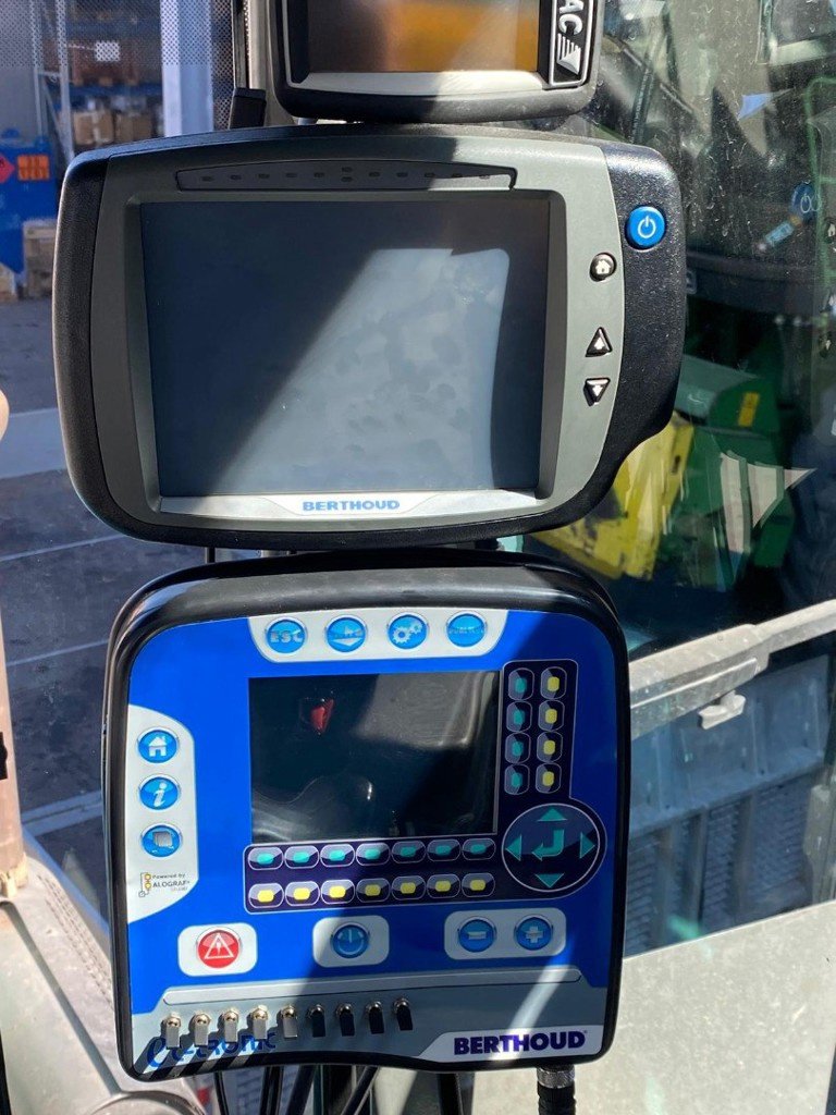 Feldspritze типа Berthoud Raptor 4240, Gebrauchtmaschine в Regensdorf (Фотография 5)