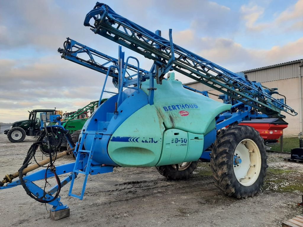 Feldspritze des Typs Berthoud TENOR 28-50, Gebrauchtmaschine in SAINT-HILAIRE-EN-PUISEAUX (Bild 1)