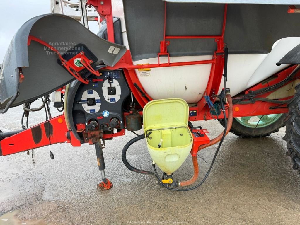 Feldspritze от тип Blanchard METRIS 4100, Gebrauchtmaschine в FRESNAY LE COMTE (Снимка 7)