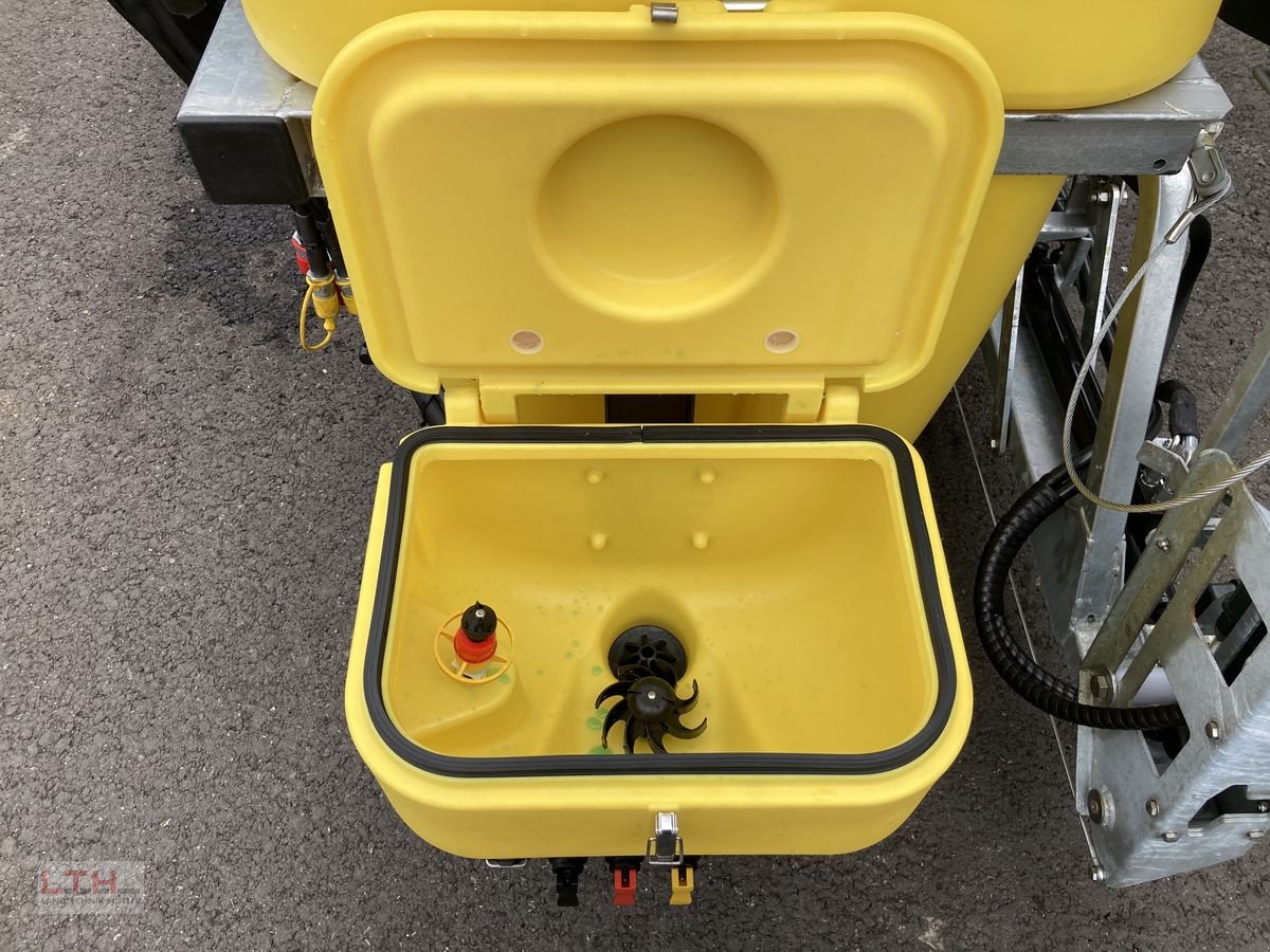 Feldspritze of the type Caffini Genius 1200, Neumaschine in Gnas (Picture 11)