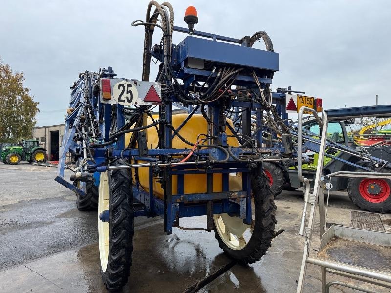 Feldspritze des Typs Caruelle 25 24, Gebrauchtmaschine in Wargnies Le Grand (Bild 4)