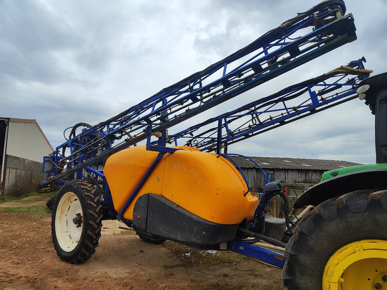 Feldspritze des Typs Caruelle Olympia 320S, Gebrauchtmaschine in Lérouville (Bild 1)