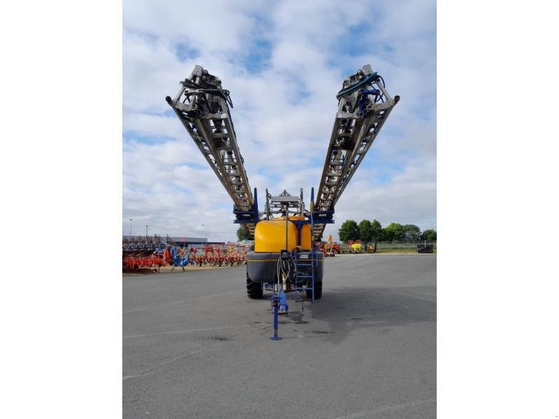 Feldspritze des Typs Caruelle OLYMPIA 400S, Gebrauchtmaschine in SAINTE MAURE DE TOURAINE (Bild 2)