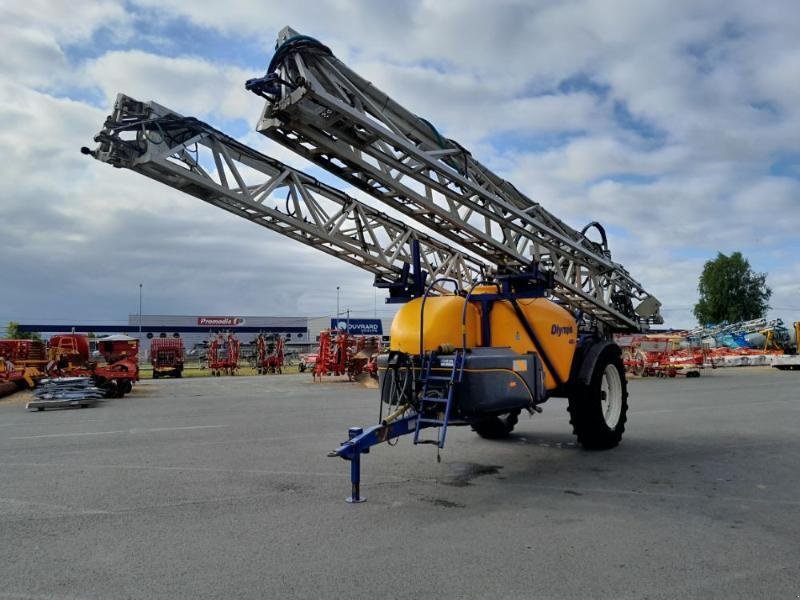 Feldspritze des Typs Caruelle OLYMPIA 400S, Gebrauchtmaschine in SAINTE MAURE DE TOURAINE (Bild 1)