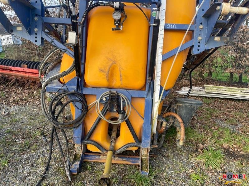 Feldspritze van het type Caruelle OLYMPIA120, Gebrauchtmaschine in Gennes sur glaize (Foto 3)