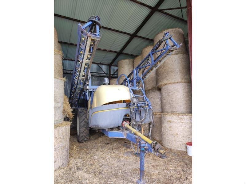 Feldspritze des Typs Caruelle OLYMPIA250S, Gebrauchtmaschine in ANTIGNY (Bild 1)