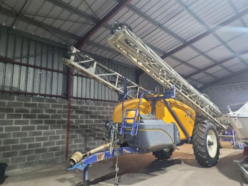 Feldspritze of the type Caruelle OLYMPIA400S, Gebrauchtmaschine in BRAY en Val (Picture 1)