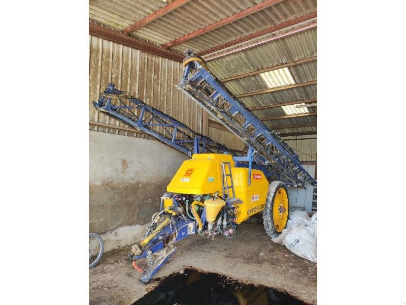 Feldspritze des Typs Caruelle OPTIMA 320, Gebrauchtmaschine in CHAUMONT (Bild 1)