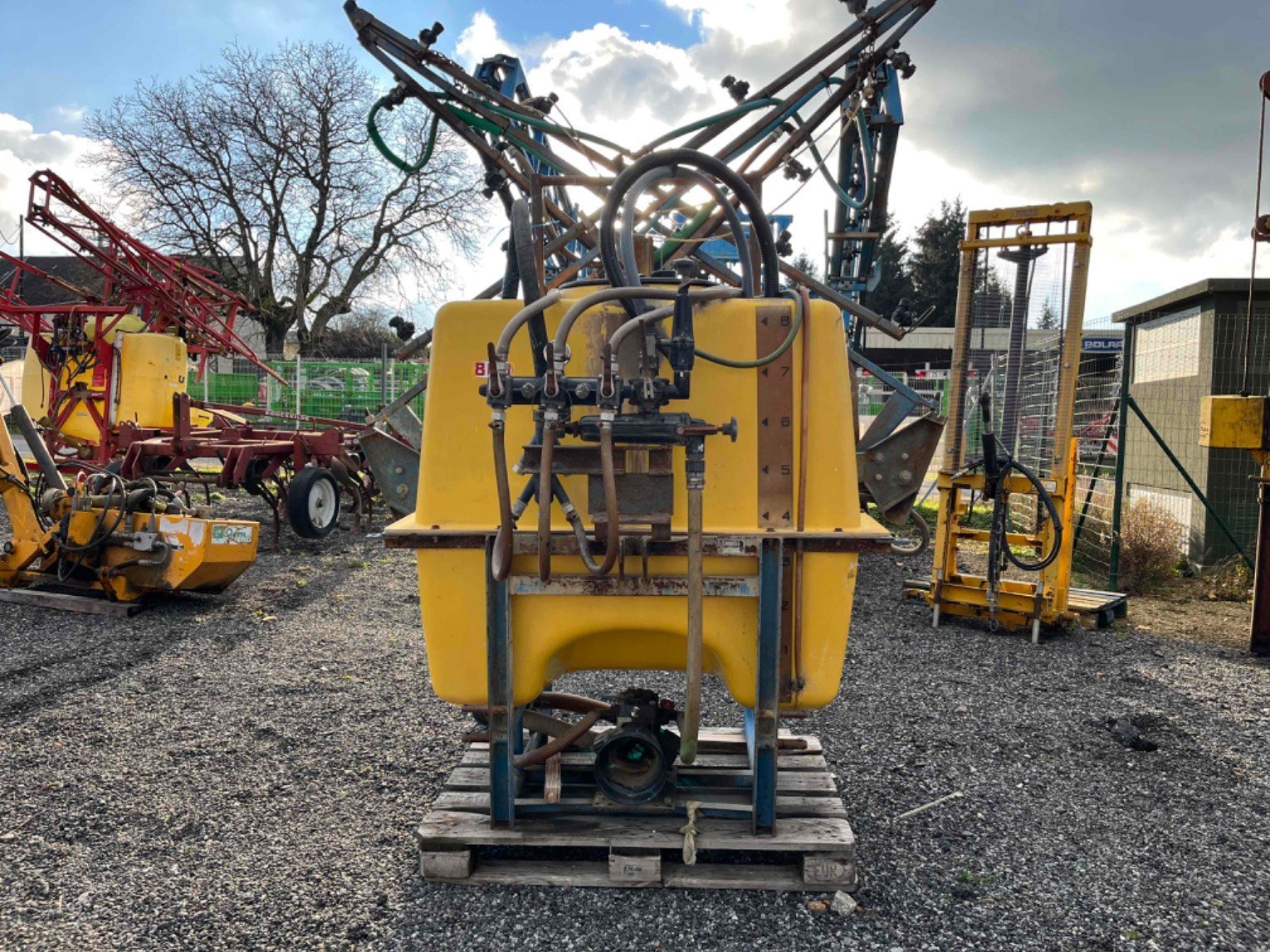 Feldspritze типа Caruelle Polyform 800, Gebrauchtmaschine в LA SOUTERRAINE (Фотография 4)