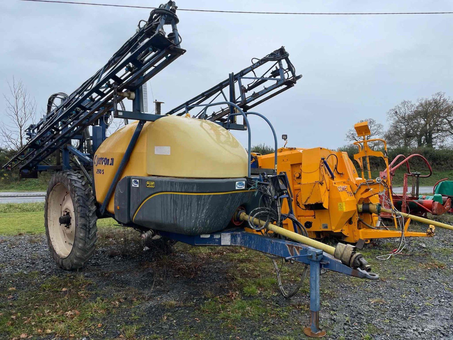 Feldspritze des Typs Caruelle Pulvérisateur - autre OLYMPIA 3205 Caruelle, Gebrauchtmaschine in SAINT CLAIR SUR ELLE (Bild 2)