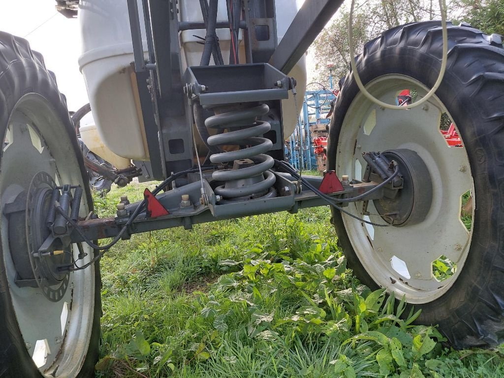 Feldspritze of the type Evrard METEOR 3400 L. / 28 M., Gebrauchtmaschine in BRAS SUR MEUSE (Picture 7)