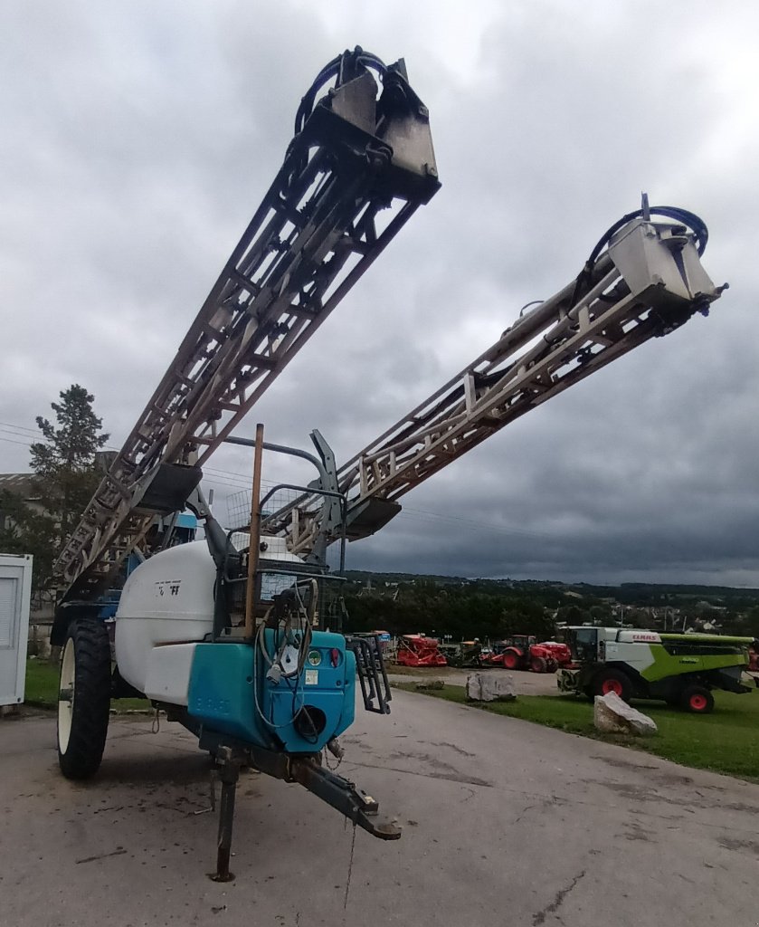 Feldspritze del tipo Evrard Meteor 3400, Gebrauchtmaschine en SALEUX (Imagen 1)