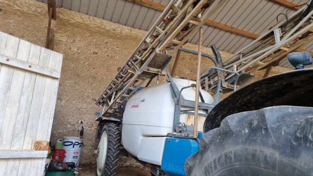 Feldspritze van het type Evrard METEOR 4100, Gebrauchtmaschine in VOVES (Foto 2)