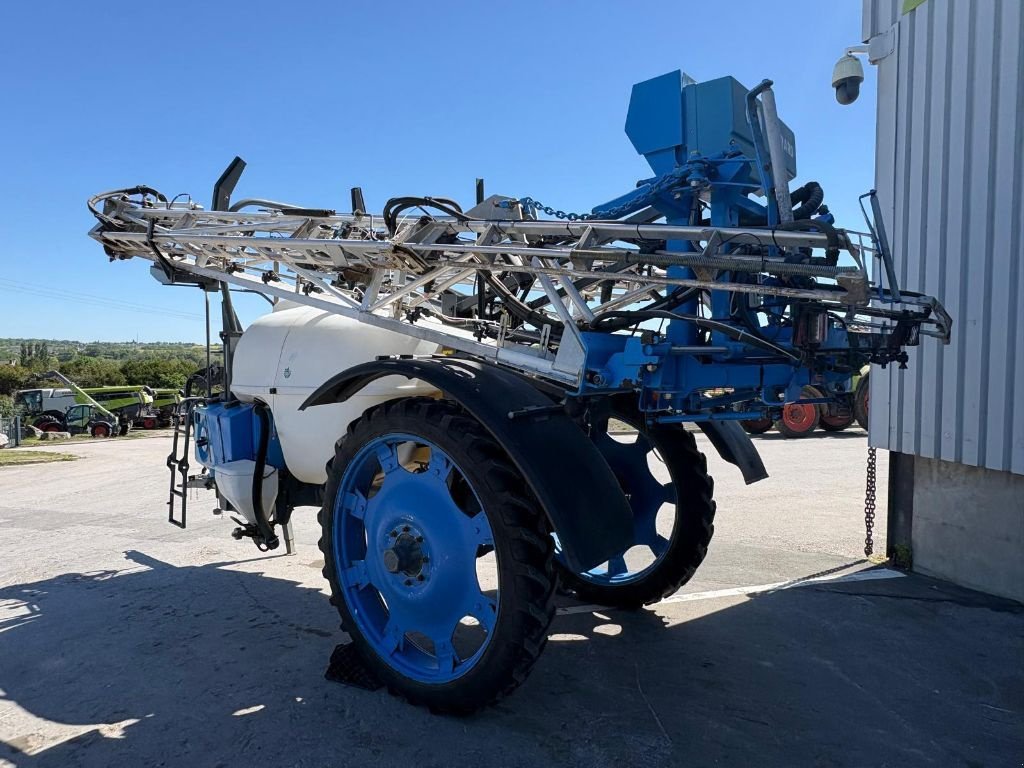 Feldspritze от тип Evrard Meteor plus 2800, Gebrauchtmaschine в SALEUX (Снимка 5)