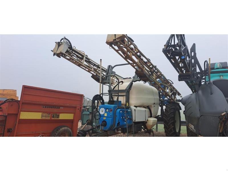 Feldspritze от тип Evrard METEOR4100, Gebrauchtmaschine в CHAUMONT (Снимка 1)