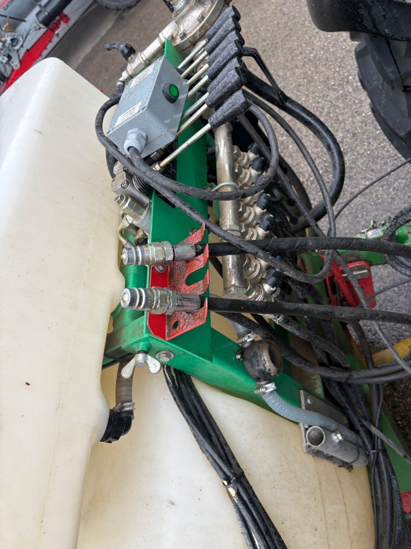 Feldspritze des Typs Fischer Agri 2000, Gebrauchtmaschine in Courtedoux (Bild 4)