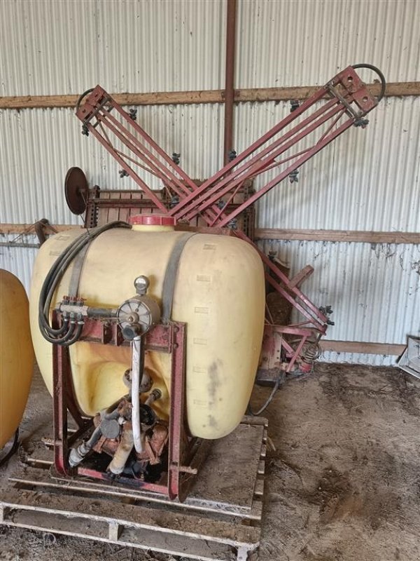 Feldspritze del tipo Hardi 600 liter 12 meter med fronttank  MOMSFRI, Gebrauchtmaschine In Egtved (Immagine 2)